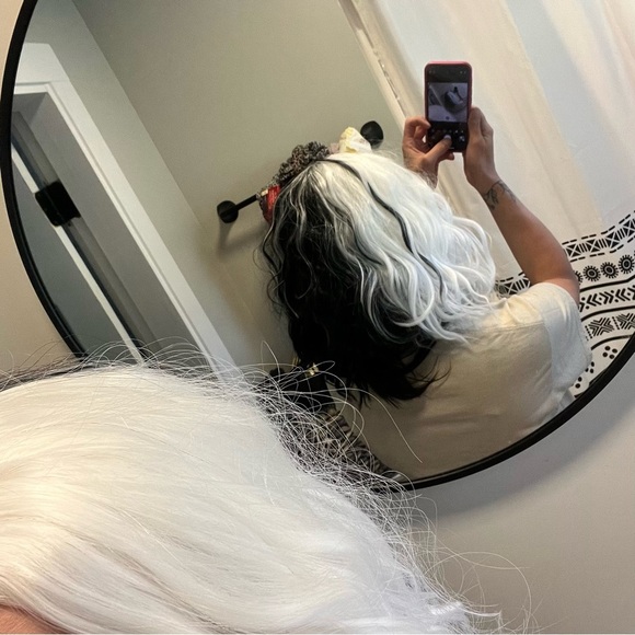 Blonde and black curly bob synthetic wig 16 inches NWT - Picture 5 of 9